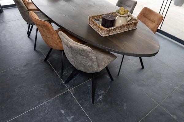 Maatwerk in natuursteen: aanrechtblad, dorpels en wastafelblad | Steenhouwerij de Vries