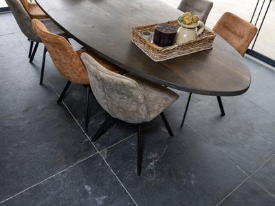 Maatwerk in natuursteen: aanrechtblad, dorpels en wastafelblad