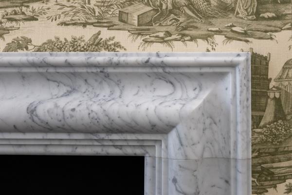 Marmer vloer, schouw en natuurstenen aanrechtblad | Steenhouwerij de Vries