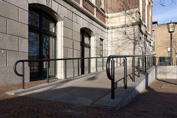 Hardstenen stoep en dorpels | Steenhouwerij de Vries