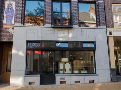 Hardstenen gevelbekleding