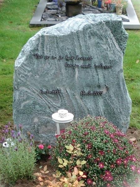 Ruwe stenen | Steenhouwerij de Vries